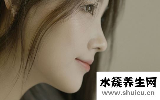 脸上长黄褐斑怎么办?下面的方法可以帮助你