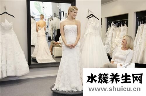 黑色衣服褪色怎么办