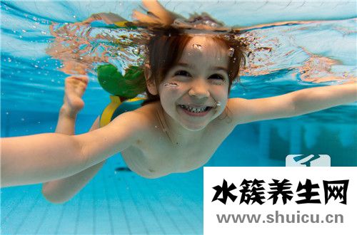 几岁学游泳