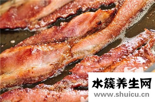 耳朵内长痘