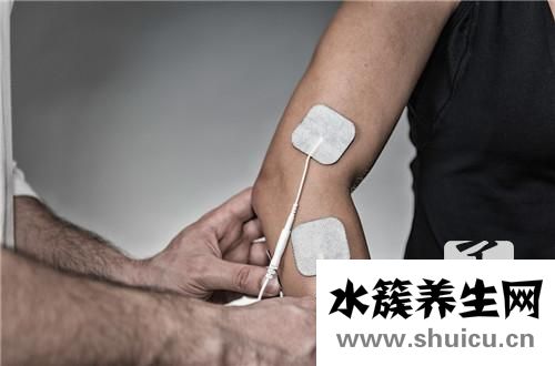 胳膊肌肉拉伤症状是什么？