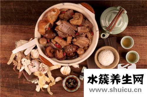 电饭煲焖饭