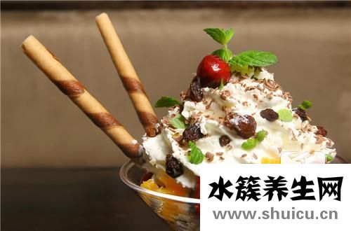 牛奶冰淇淋