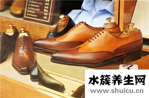 新鞋磨脚后跟