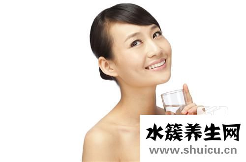喝牛奶美白