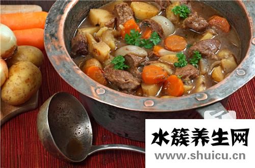 土豆炖鸡汤