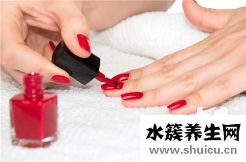 指甲半月痕