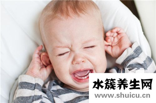 宝宝中耳炎症状