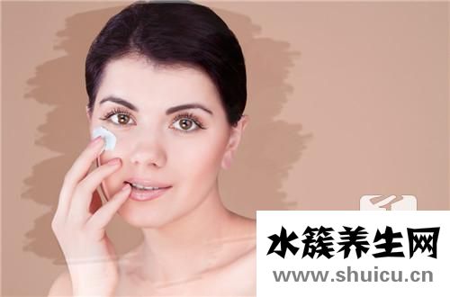 脸上起皮