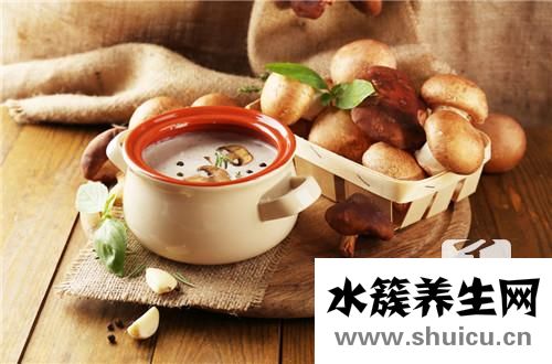 香菇炖鸡汤的做法