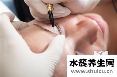 灰色发色