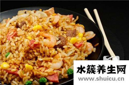 蒸米饭里面放什么好吃