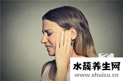 坐飞机耳朵疼