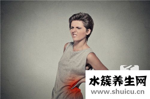 女人肋骨右边隐隐作痛