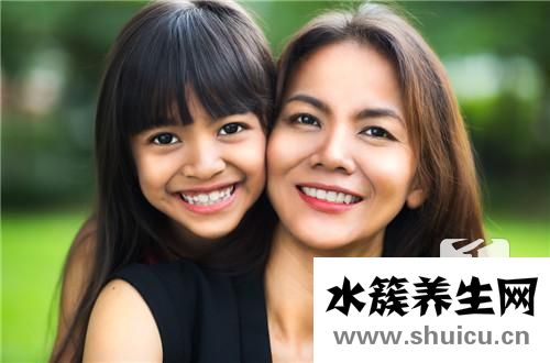 齐刘海怎么扎头发好看