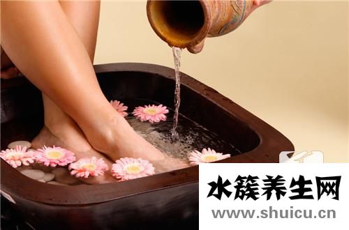 经期能泡脚吗