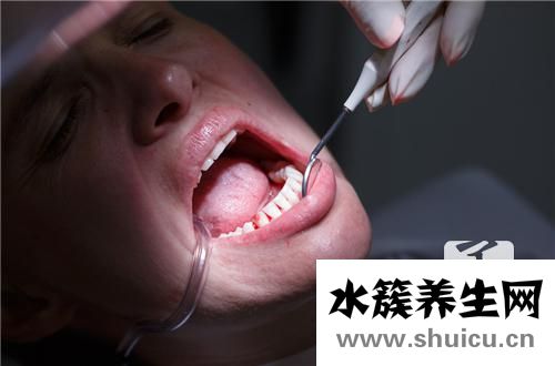 牙齿裂纹