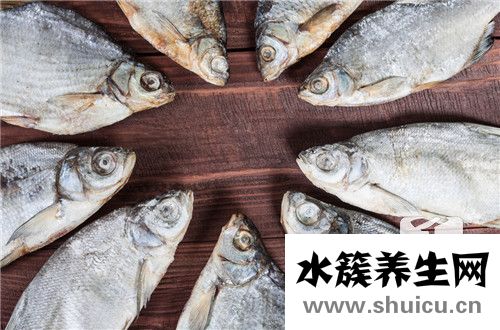 被桂鱼刺伤手痛怎么办？被桂鱼的刺扎伤手怎么办？