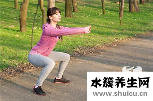 深蹲时膝关节发出响声 深蹲膝盖会响