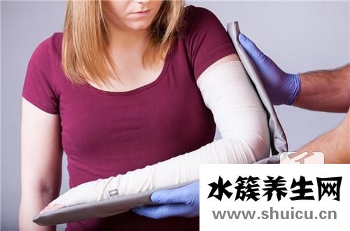 判断骨骼闭合小方法