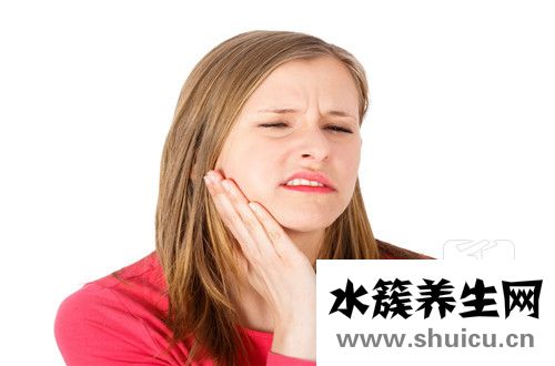 牙龈裂开