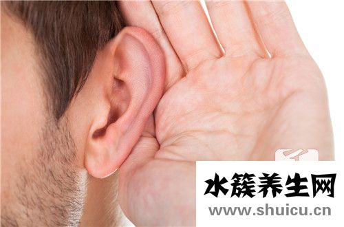 耳朵上面疼