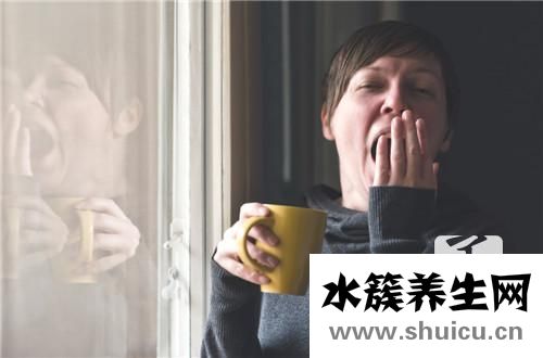 打哈欠流眼泪是回事