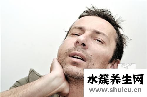 脸部抽搐