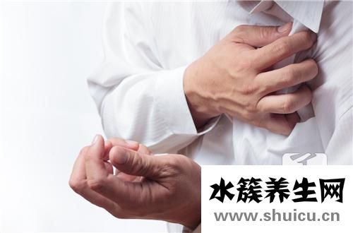 感觉胸闷心脏中间疼怎么回事？胸闷，心脏疼痛