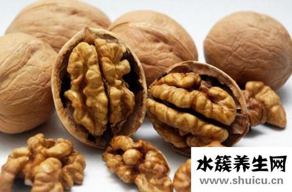 吃什么坚果可以丰胸