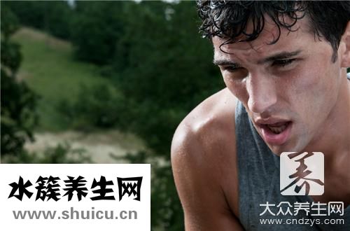 一出汗身上就痒