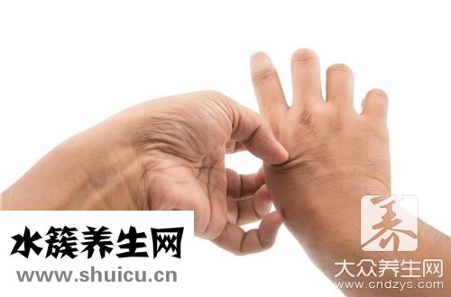 睡觉手麻是什么原因引起