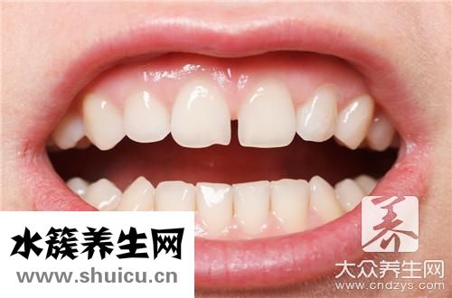 门牙松动了办