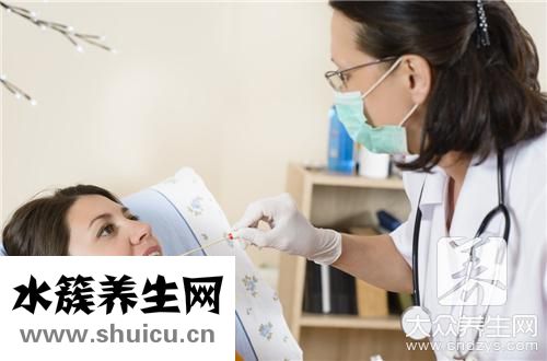 喉咙上有白色米粒同