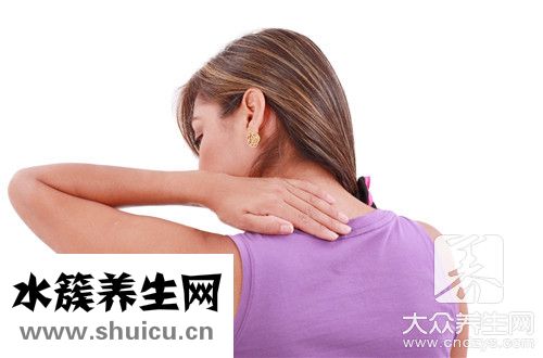 脖子上长脂肪粒