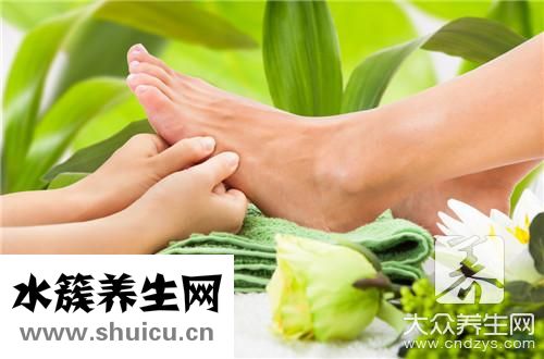 手指指甲边缘一按就疼