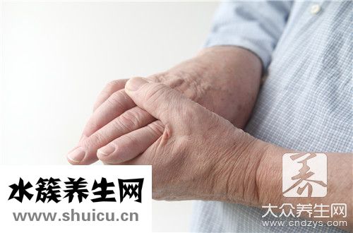 手指上长了个像茧一样疙瘩