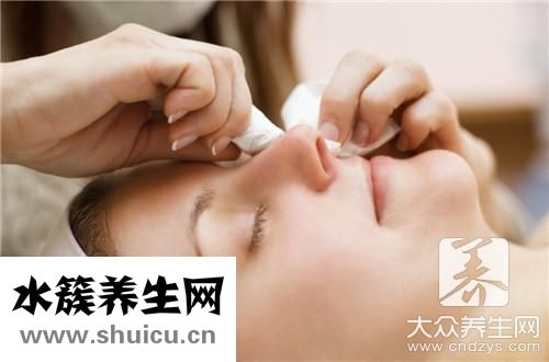 黑头不挤会自己消失吗