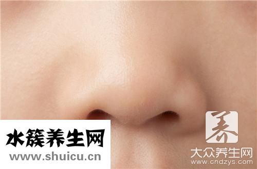 鼻孔不对称