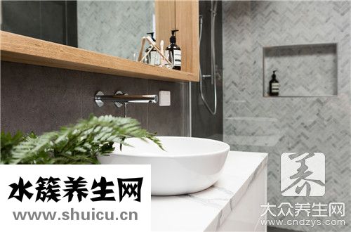 卫生间臭味很重办