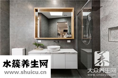 卫生间臭味很重办