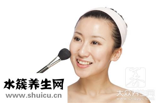 干湿两用粉饼