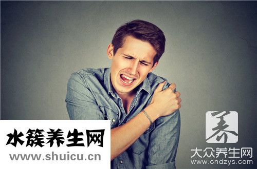 胳膊一转圈肩膀就响声