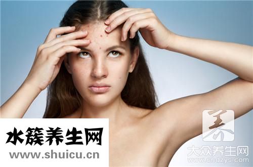 头上长红痘痘是什么原因 头上长痘痘是什么原因？