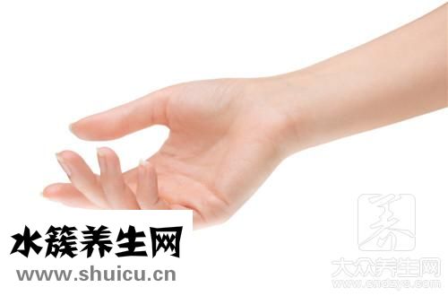 手上起小水泡痒用白醋