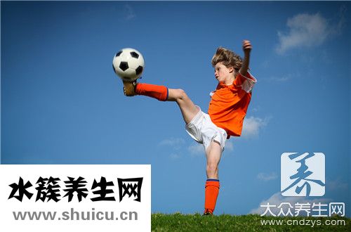 足球腿部力量训练方法 踢足球,在家如何训练腿部力量？