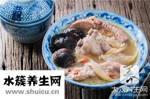 海参炖排骨