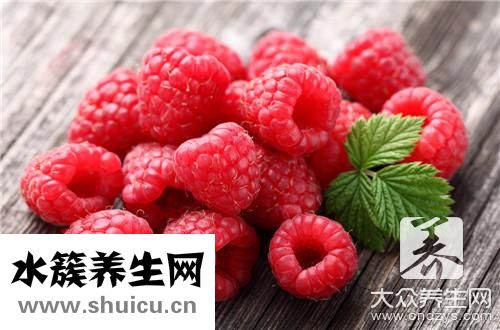 草莓酸奶