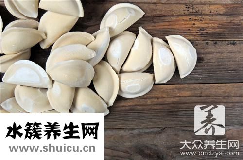 煮冻饺子