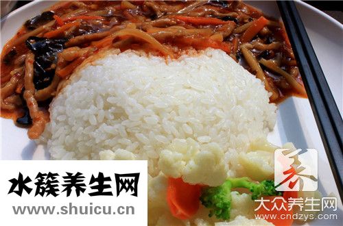青椒肉丝盖浇饭